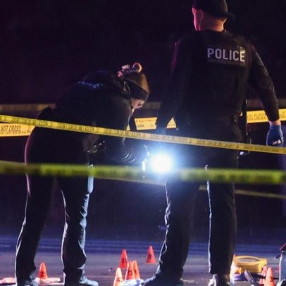 Atirador junto à Casa Branca morre; Trump diz ter historial de violência