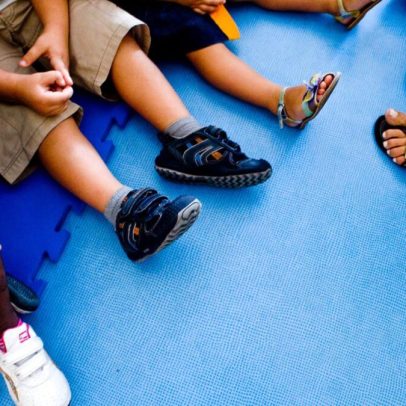 Funcionárias de escola usaram quarto escuro para castigar crianças