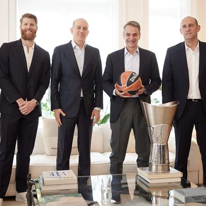 Olympiacos visita o primeiro-ministro grego após título europeu de basquetebol