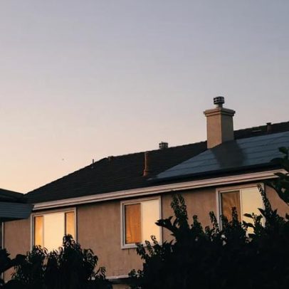 Europa: painéis solares plug-in ganham impulso, contra telhados tradicionais