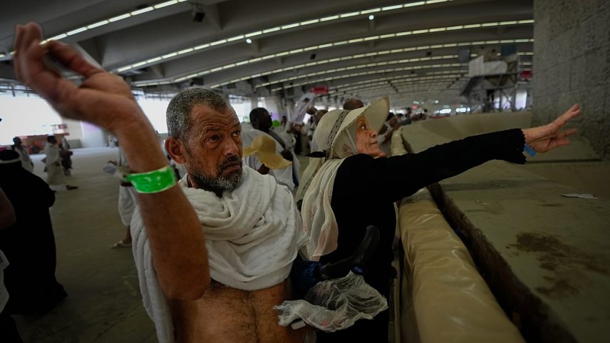Mais de 1,5 milhões de peregrinos cumprem ritual de apedrejamento em Mina