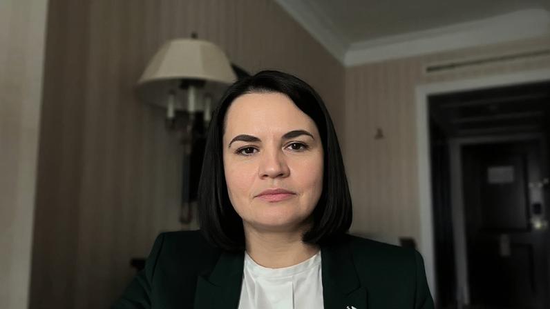 Tsikhanouskaya afirma que Lukashenko cumpre todas as ordens de Putin