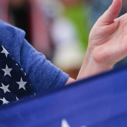 Milhares reúnem-se em Washington em vigília de oração pró-Trump