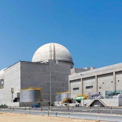 Ataque de drone provoca incêndio em central nuclear nos EAU em tensão com Irão