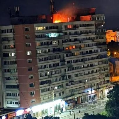 Roménia: drone russo atinge bloco de apartamentos em vídeo