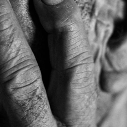 Violência de filhos contra pais sobe quase 40% entre 2021 e 2025