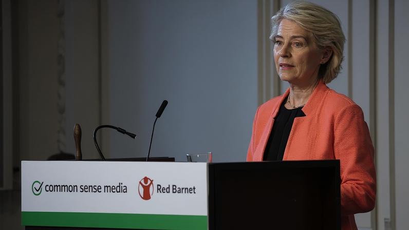 Von der Leyen abre porta à proibição de redes sociais para crianças na UE