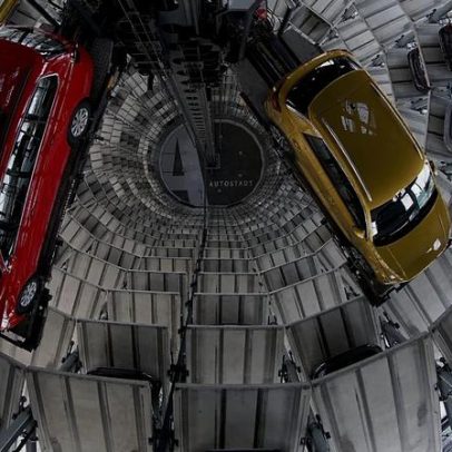 Europa pressiona construtores automóveis a diversificar fornecedores de chips
