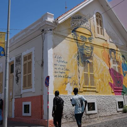 Mais de 400 mil eleitores votam nas legislativas de Cabo Verde