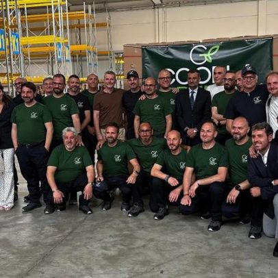 Trabalhadores compram fábrica italiana e a relançam após despedimento