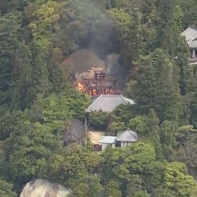 Incêndio atinge pavilhão budista com chama eterna de mil anos no Japão