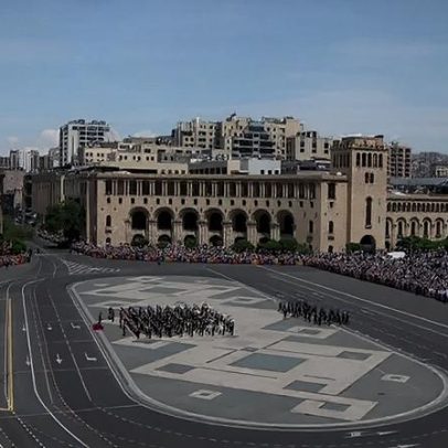 Arménia realiza primeiro desfile militar em dez anos no Dia da República