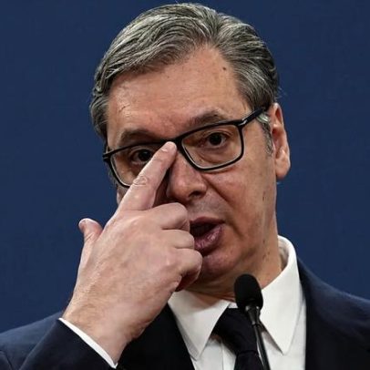 Presidente sérvio defende relação com a China durante visita a Pequim