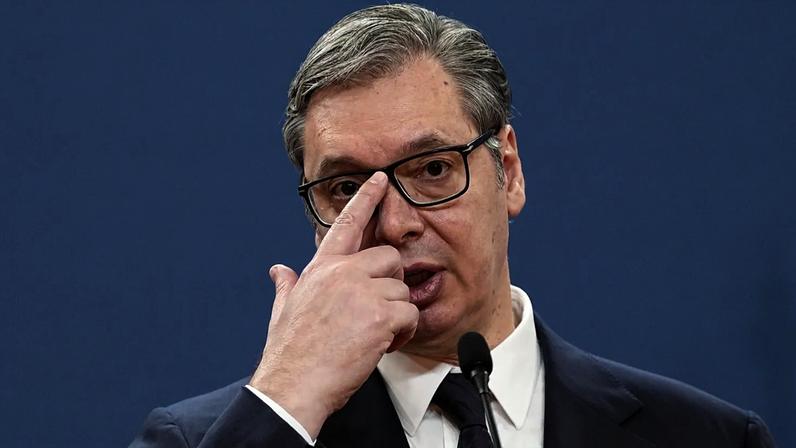 Presidente sérvio defende relação com a China durante visita a Pequim