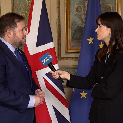 Crescimento de Farage torna ação de Starmer na UE mais importante, diz ministro