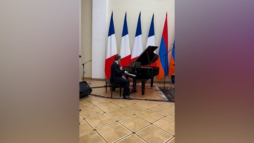 Macron canta clássico de Charles Aznavour em visita de Estado à Arménia