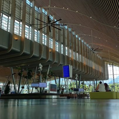 Aeroporto da Reunião recebe terminal bioclimático, primeiro nos trópicos
