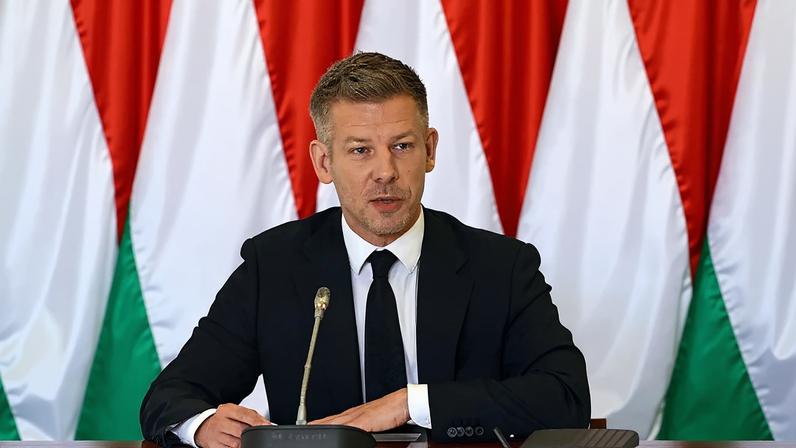 Magyar sinaliza abertura às negociações de adesão da Ucrânia pela primeira vez desde Orbán