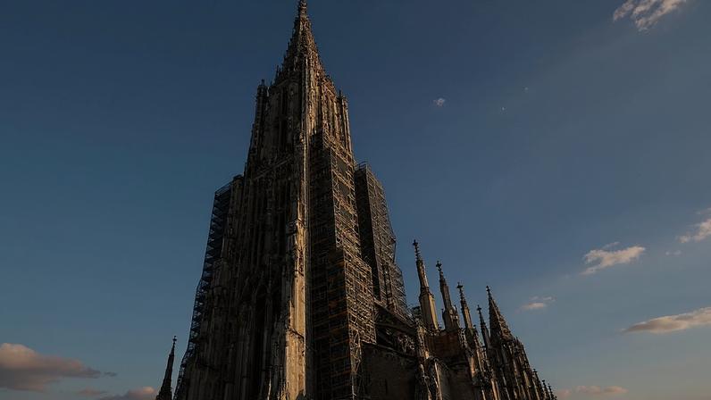 Catedral de Ulm ou Sagrada Família: qual tem a torre mais alta?