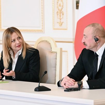 Meloni visita Baku para reforçar ligações energéticas com Azerbaijão