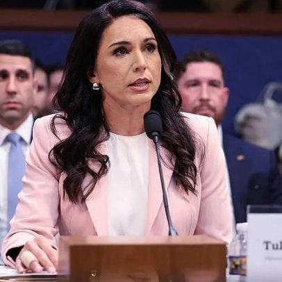 Tulsi Gabbard demite-se como diretora dos serviços secretos de Trump
