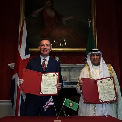 Reino Unido assina acordo histórico com o Golfo que reforça economia britânica