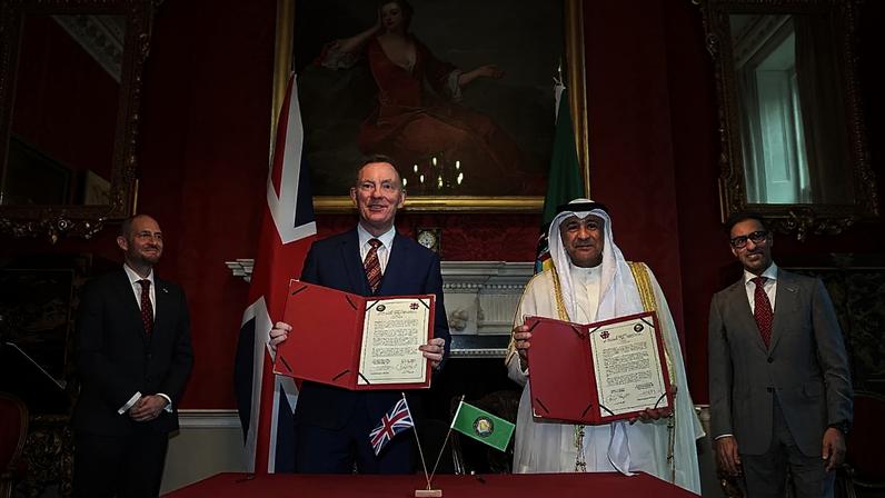 Reino Unido assina acordo histórico com o Golfo que reforça economia britânica
