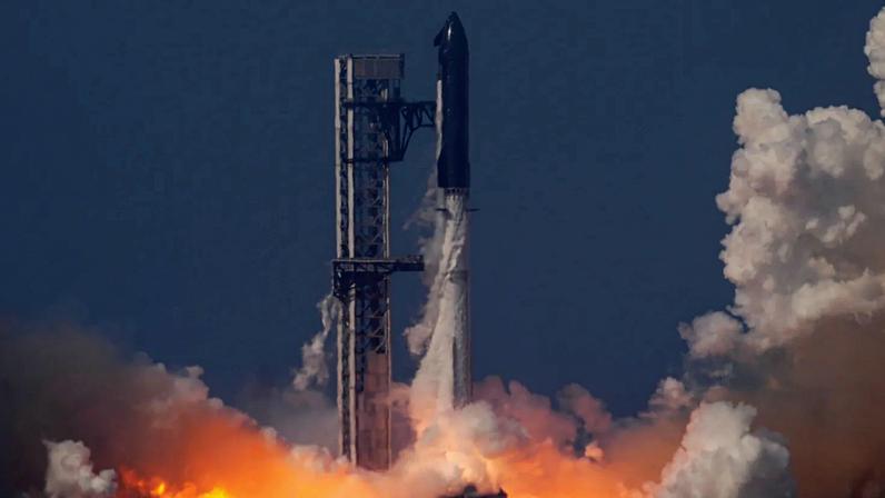 Starship da SpaceX explode no Oceano Índico após aterragem