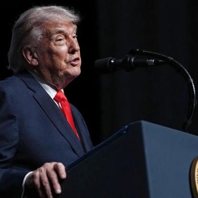Trump diz que tomaria Cuba quase de imediato após chegada de porta-aviões
