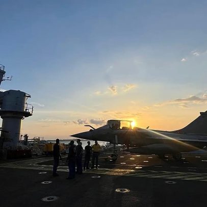 Porta-aviões francês desloca-se ao sul do Suez antes da missão Reino Unido-França em Ormuz