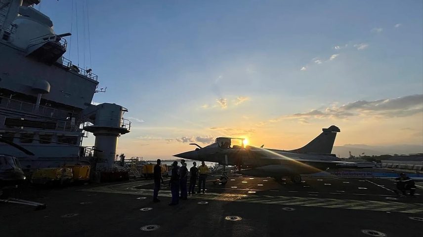 Porta-aviões francês desloca-se ao sul do Suez antes da missão Reino Unido-França em Ormuz