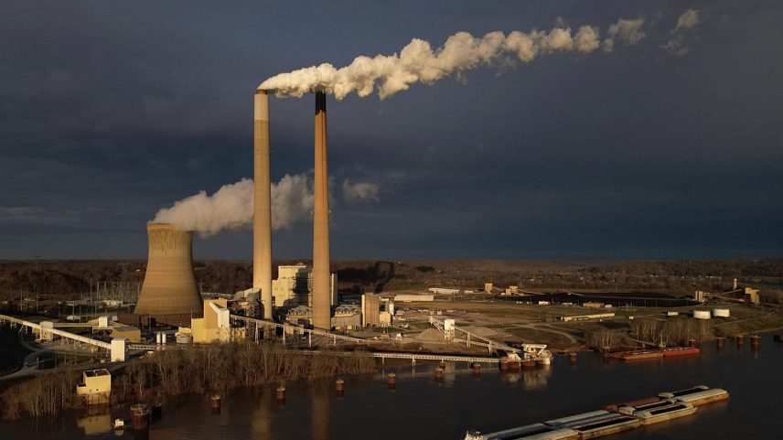 Poluição por carvão restringe a produção de energia solar