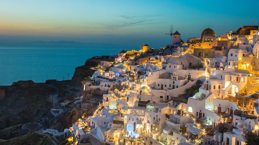 Santorini foi, sem surpresa, considerada o melhor lugar do mundo para apreciar o entardecer