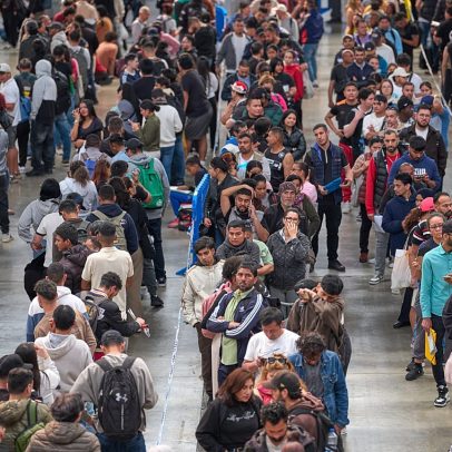 Supremo espanhol rejeita travar regularização extraordinária de imigrantes