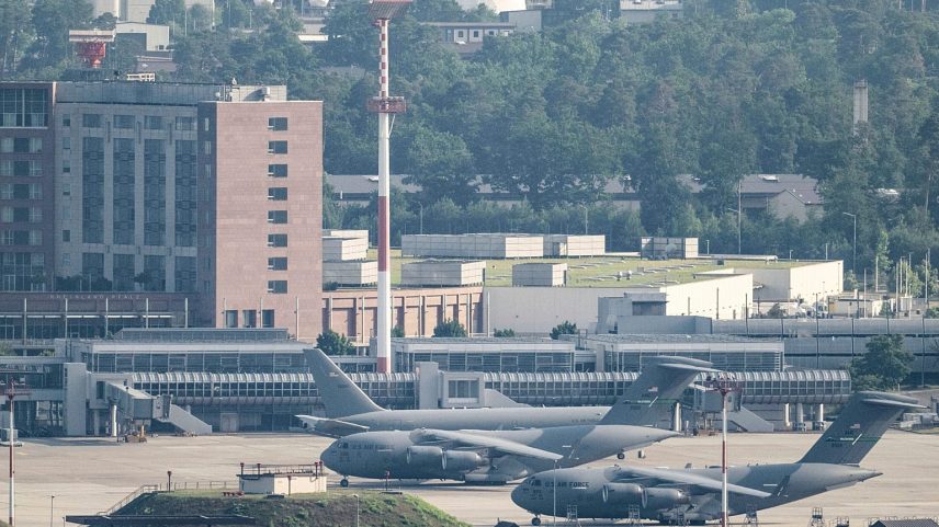 Lei dos EUA pode impedir Trump de retirar tropas da Europa