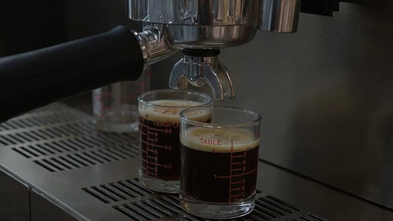 Beber café pode ajudar o organismo a combater os efeitos do envelhecimento.