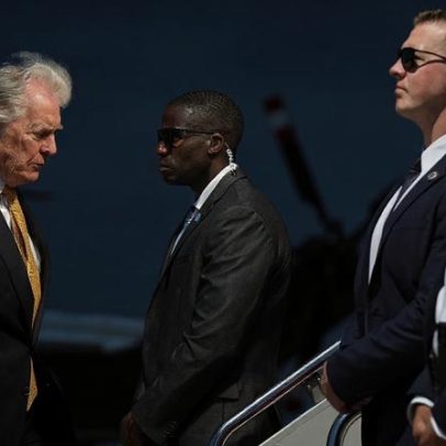 Trump reúne-se com Musk, Cook e Huang em negociações comerciais com a China
