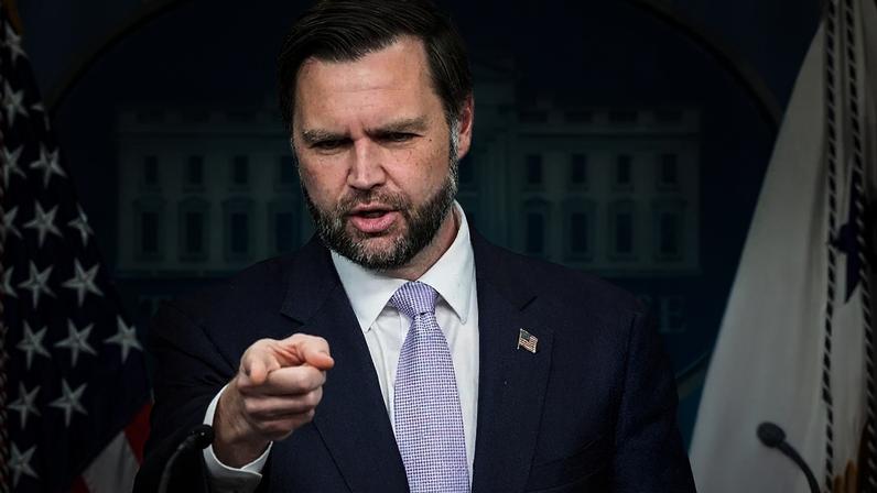 Vice-presidente dos EUA J. D. Vance numa conferência de imprensa na Casa Branca, 19.05.2026