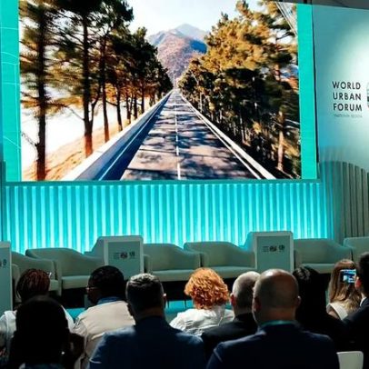 Guerra e clima redefinem o futuro das cidades, dizem delegados na WUF13
