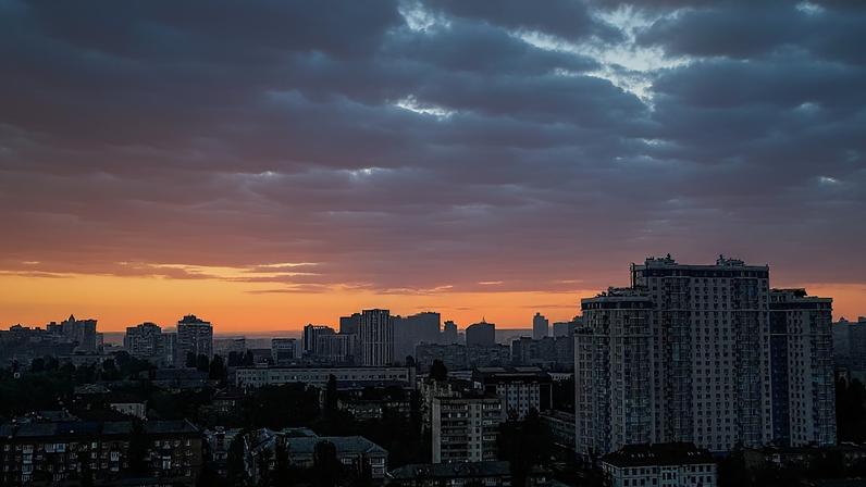 EUA prontos para mediar paz enquanto Moscovo intensifica ameaças a Kiev