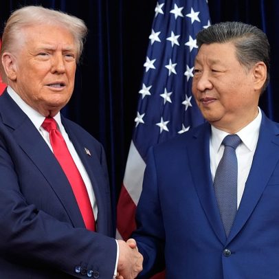 Trump discute crise no Irão e comércio durante visita à China