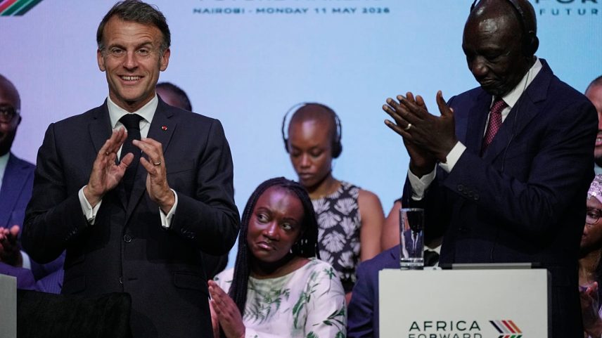 Macron defende restituição a longo prazo de obras de arte africanas saqueadas