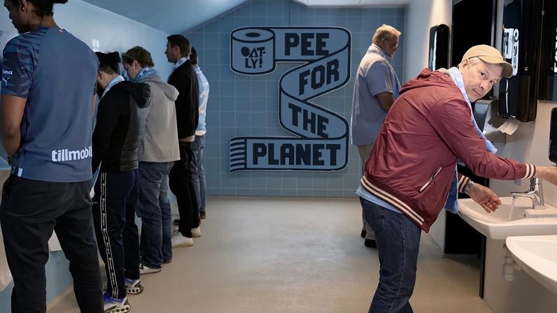 Urinois “Pee for the Planet” e casas de banho unissexo no estádio MFF Eleda