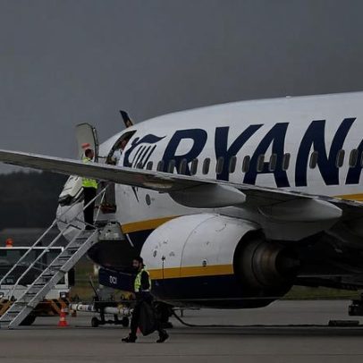 Ryanair lucra 2,26 mil milhões, 40% a mais, apesar de atrasos Boeing