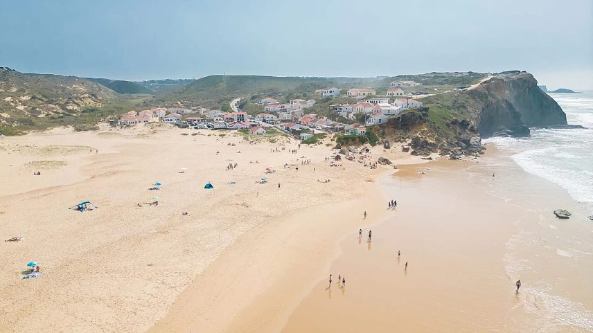 Praia portuguesa é eleita a melhor da Europa