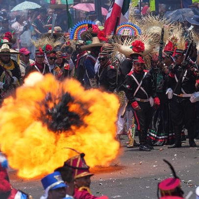México celebra 164 anos da Batalha de Puebla com recriação histórica