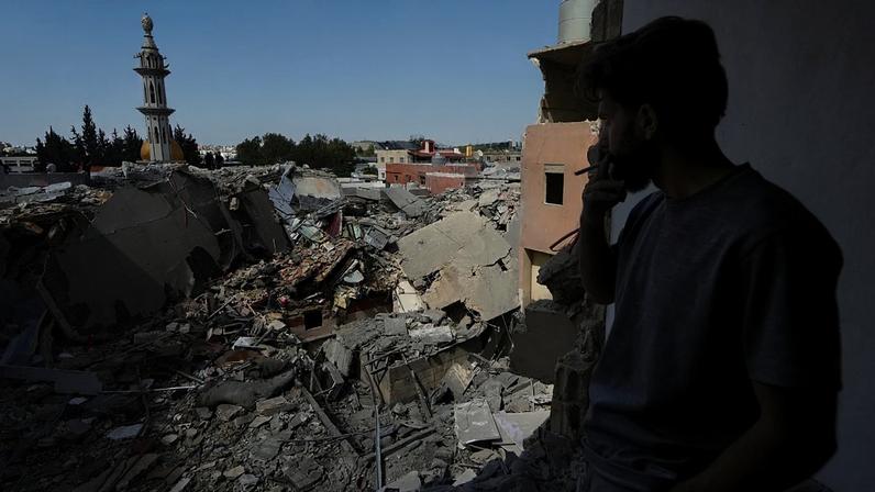 Líbano: corpos retirados dos escombros perto de Tiro após ataque israelita