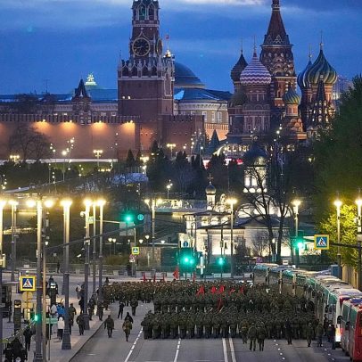 Rússia anuncia cessar-fogo no Dia da Vitória; Zelensky prepara trégua própria