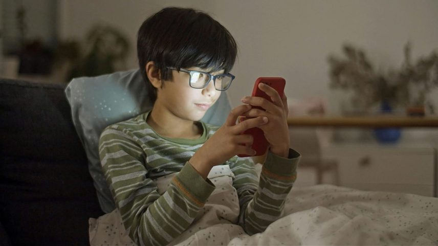 Um terço das crianças contorna as verificações de idade online: é assim que o faz