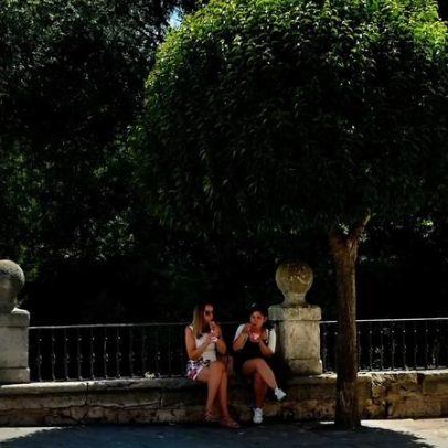 Calor extremo na Espanha transforma maio em agosto, com máximas perto de 40 °C